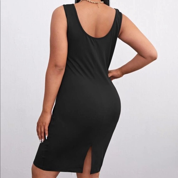 PLUS black scoop neck slit back bodycon dress - Picture 3 of 3